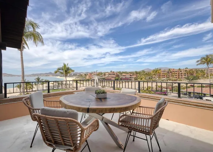 Luxury Unique Oceanfront Penthouse Сasa de vacaciones Cabo San Lucas