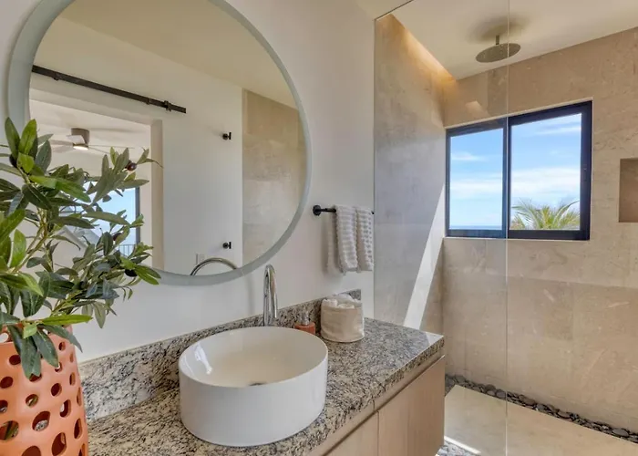 Luxury Unique Oceanfront Penthouse Сasa de vacaciones *