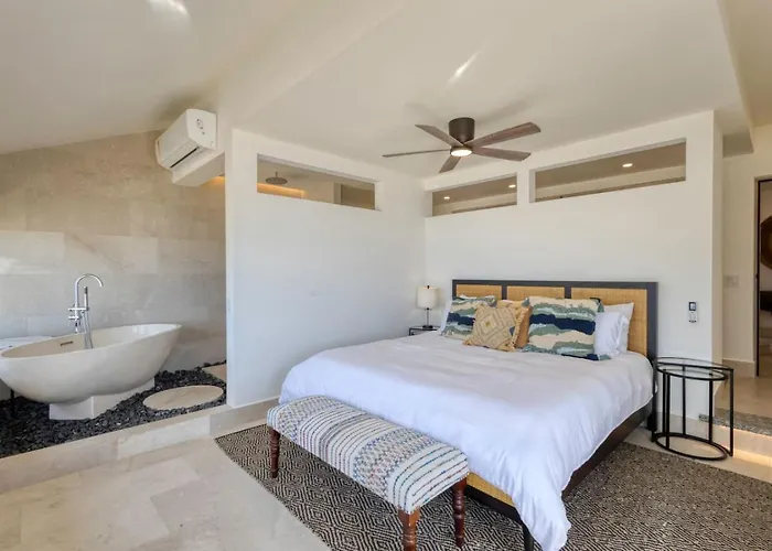 Сasa de vacaciones Luxury Unique Oceanfront Penthouse Cabo San Lucas
