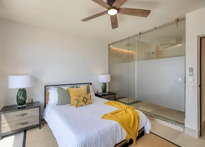 Luxury Unique Oceanfront Penthouse Сasa de vacaciones Cabo San Lucas