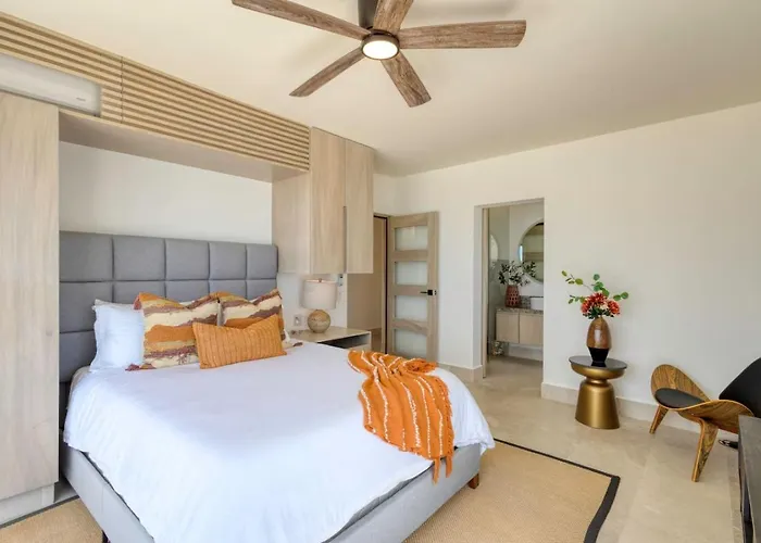 Luxury Unique Oceanfront Penthouse Сasa de vacaciones
