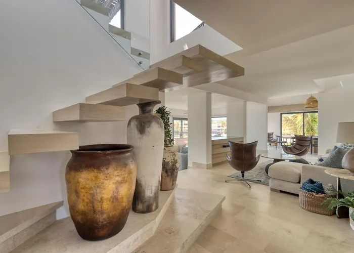 Luxury Unique Oceanfront Penthouse * Cabo San Lucas